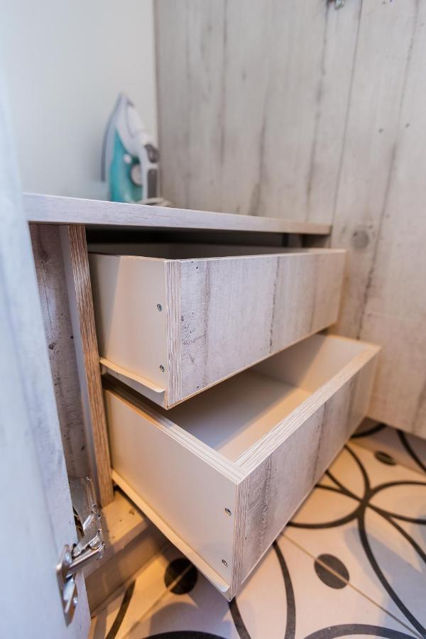 Modiano Studios Center-Your Urban Stay Thessaloniki Buitenkant foto