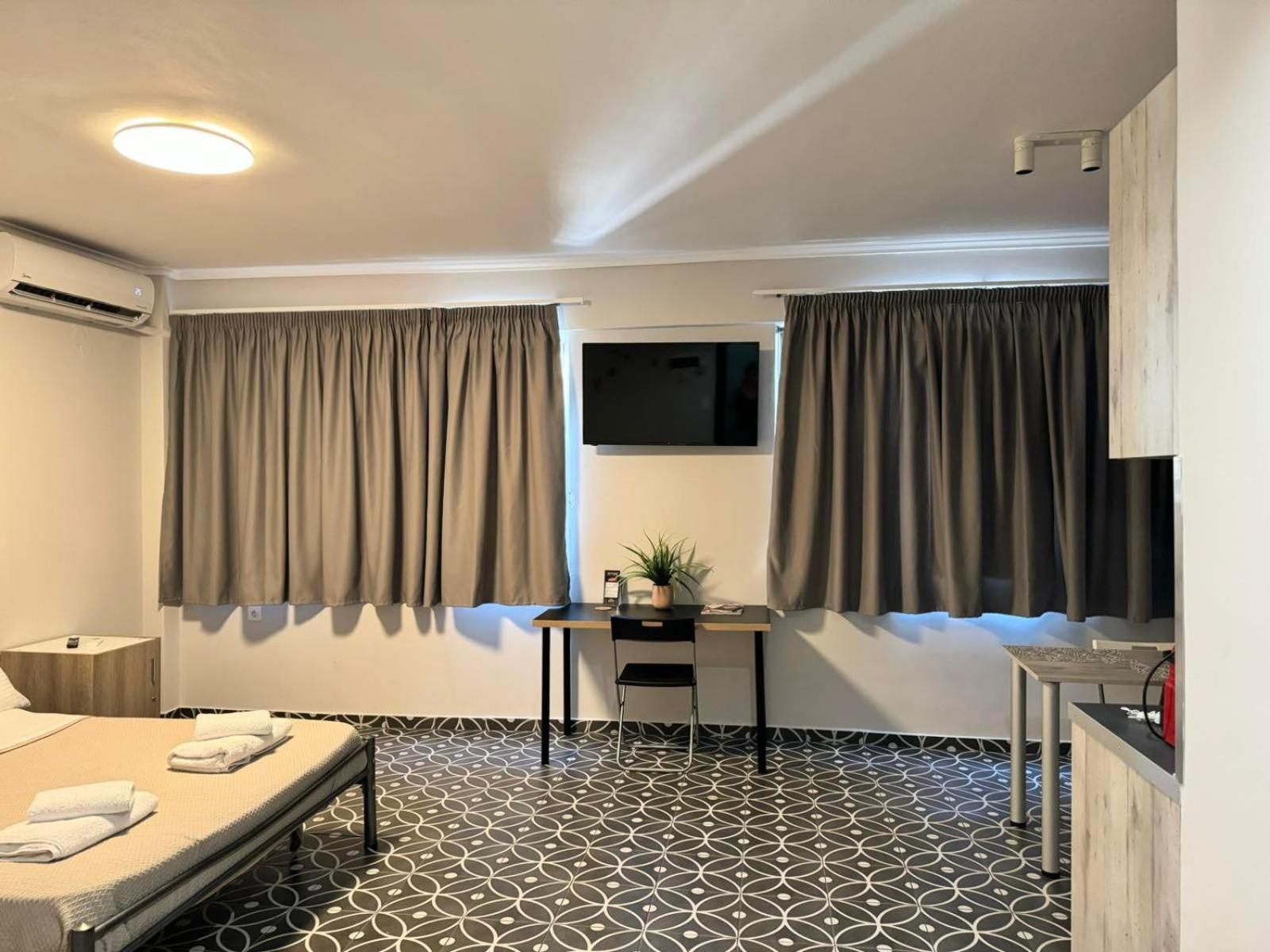 Modiano Studios Center-Your Urban Stay Thessaloniki Buitenkant foto